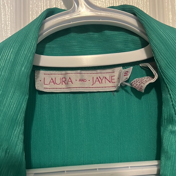 Green Laura and Jayne button down shirt - Picture 3 of 4